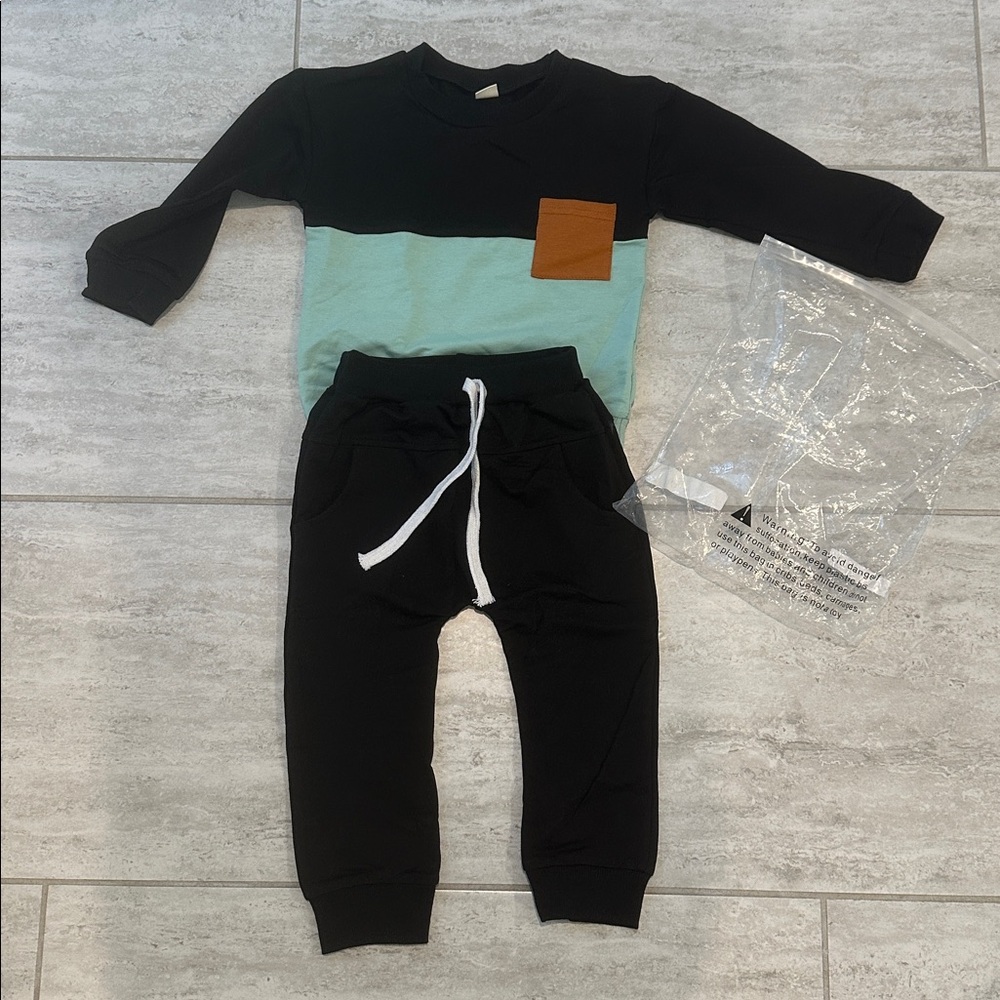 12 - 18 Months Bundle of Boy Clothes - Picture 3 of 3
